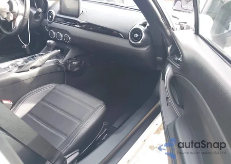 2020 Fiat 124 Spider Lusso z USA, uszkodzony, nr VIN JC1NFAEK7L0145669